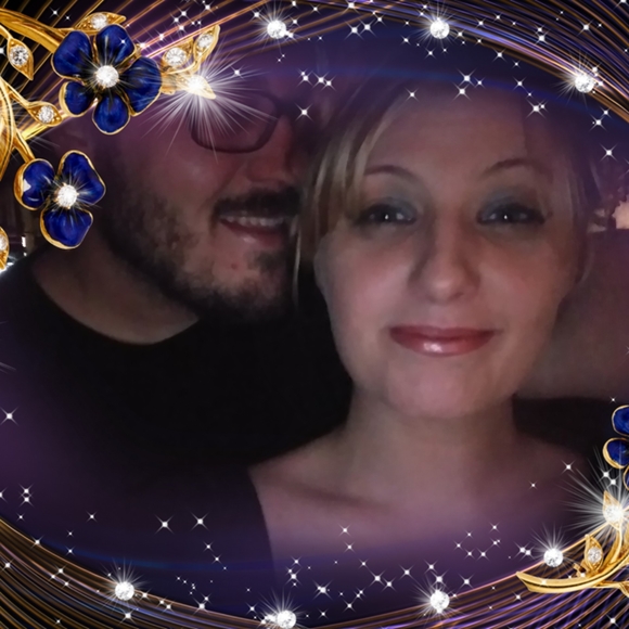 Meet your Posher, Sarah - Picture 1 of 1